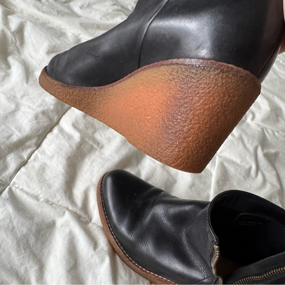 COLE HAAN Grand OS Auden Wedge Ankle Boot Sz 9B Black Leather Waterproof Zip - Picture 10 of 10